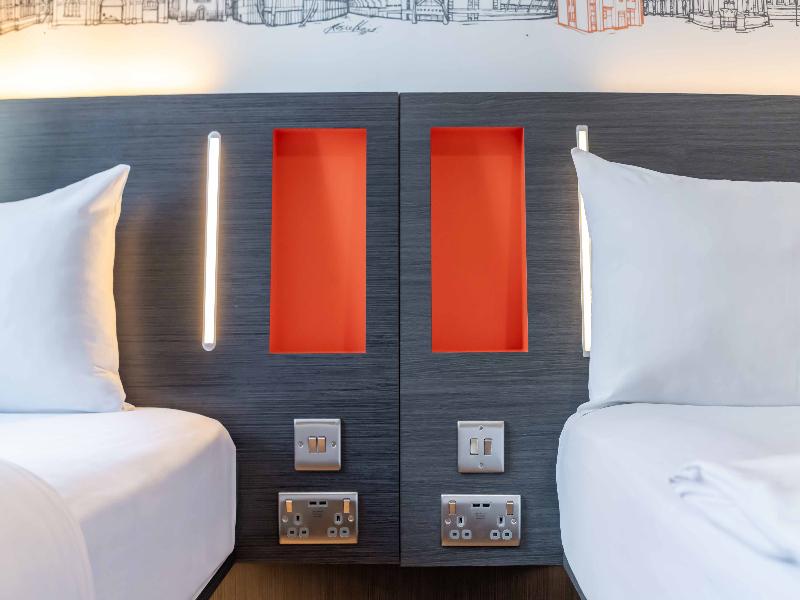 easyHotel Cardiff image