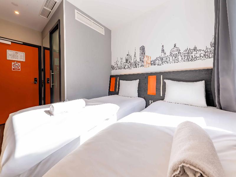easyHotel Cardiff image