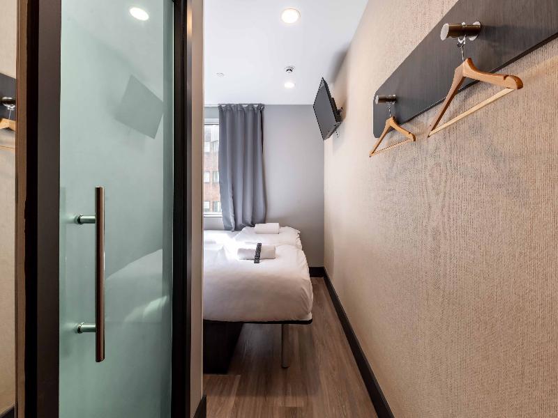 easyHotel Cardiff image