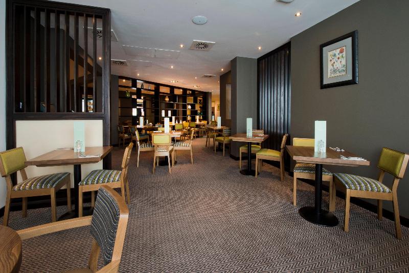 Premier Inn Heathrow Airport Terminal 4 image