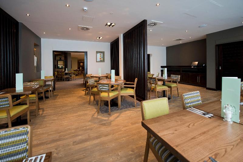 Premier Inn Heathrow Airport Terminal 4 image