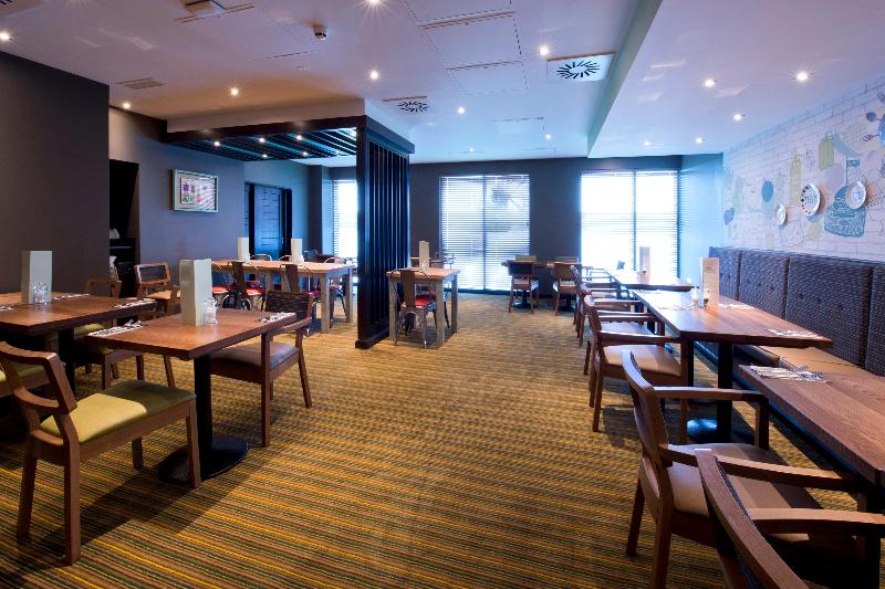 Premier Inn Heathrow Airport Terminal 4 image
