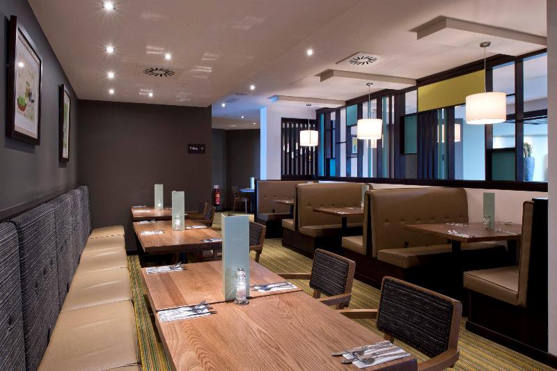 Premier Inn Heathrow Airport Terminal 4 image