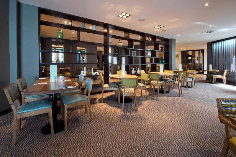 Premier Inn Heathrow Airport Terminal 4 image