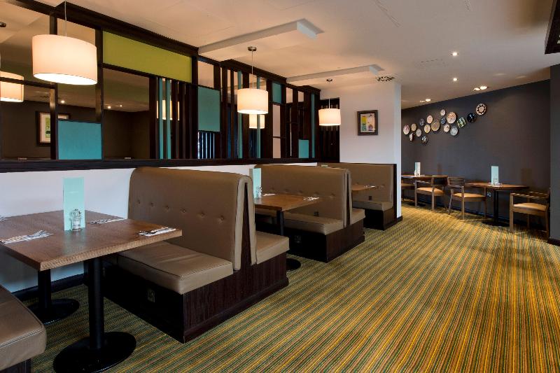 Premier Inn Heathrow Airport Terminal 4 image