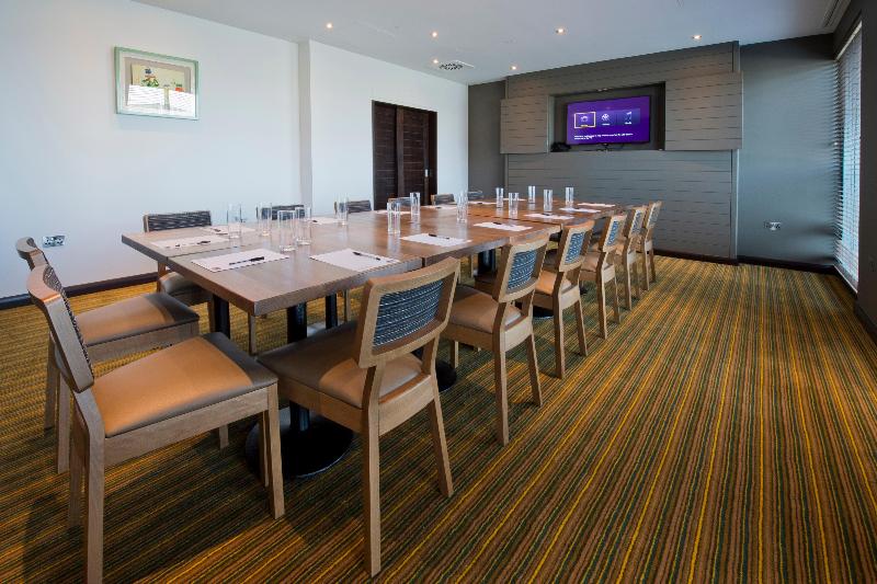 Premier Inn Heathrow Airport Terminal 4 image