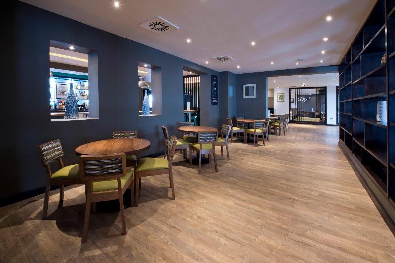 Premier Inn Heathrow Airport Terminal 4 image