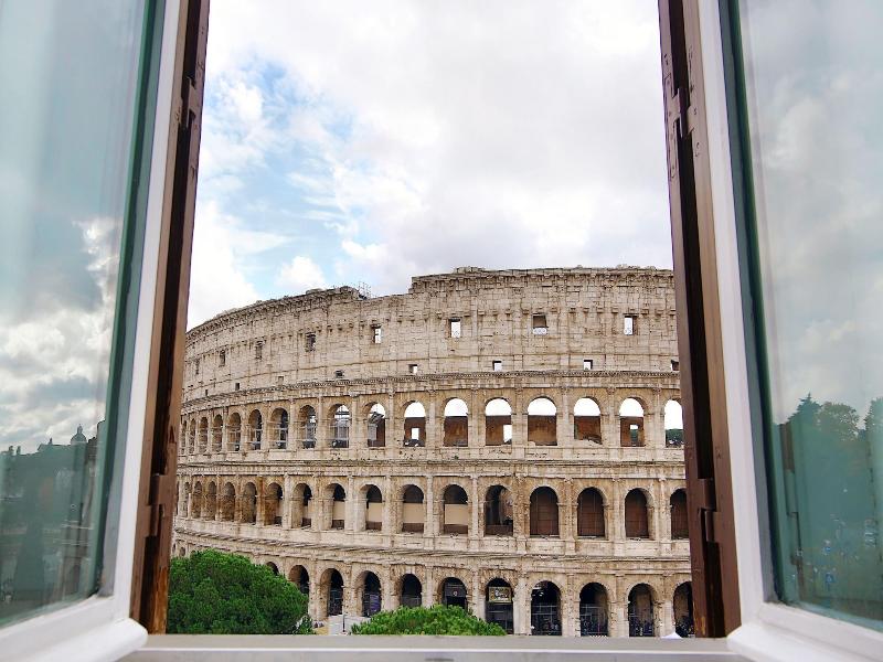 Magia at Colosseum image