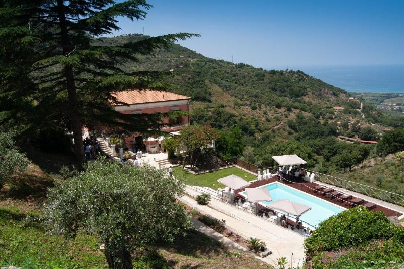 Villa Tecla image