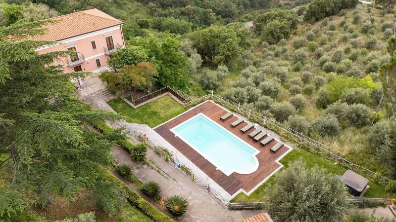 Villa Tecla image