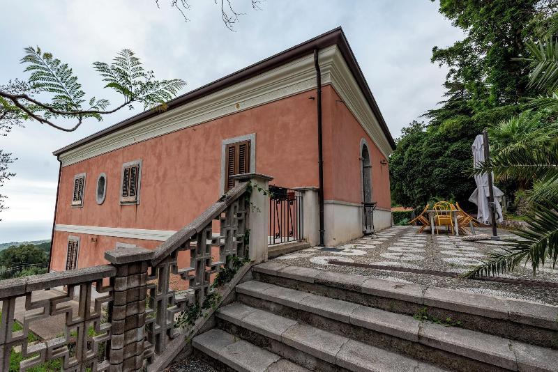 Villa Tecla image