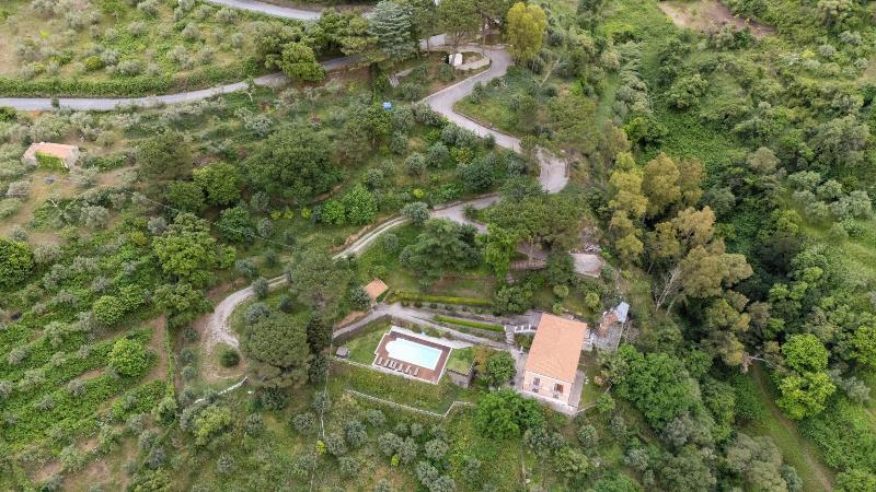 Villa Tecla image