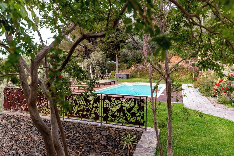 Villa Tecla image