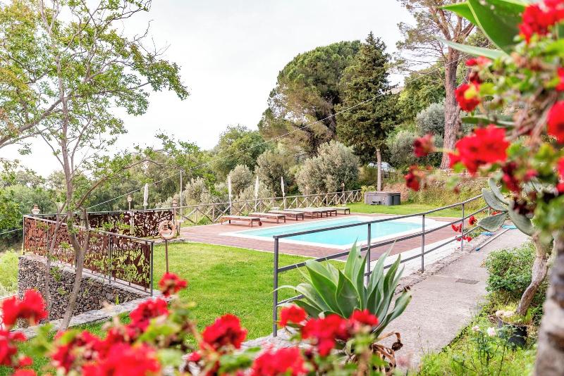 Villa Tecla image