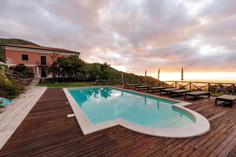 Villa Tecla image