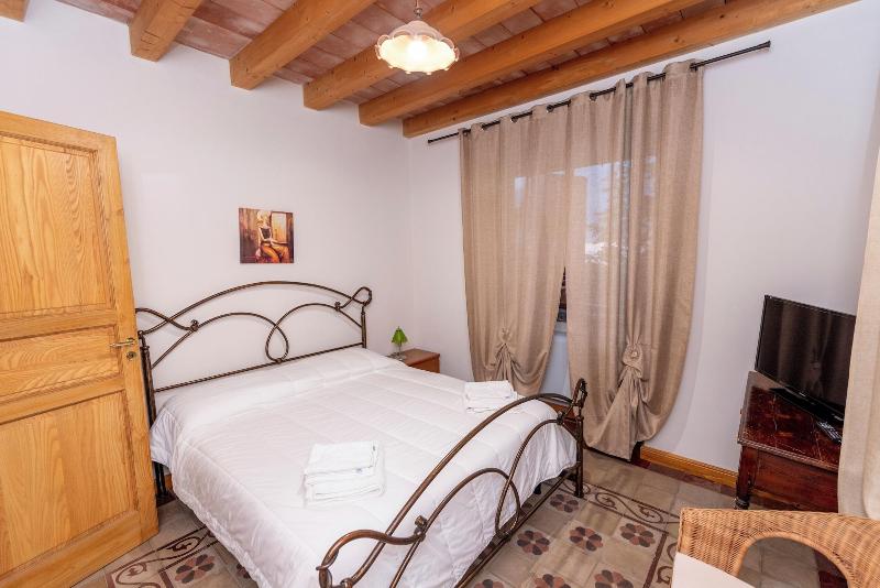 Villa Tecla image