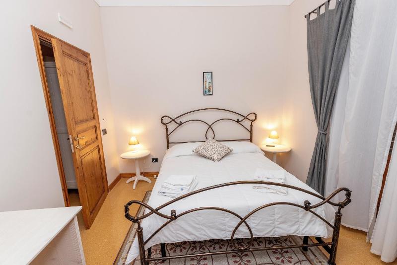 Villa Tecla image