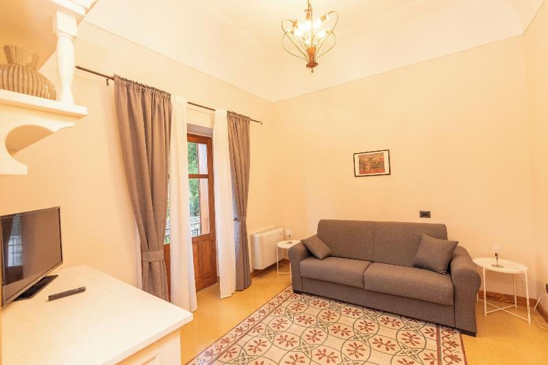 Villa Tecla image