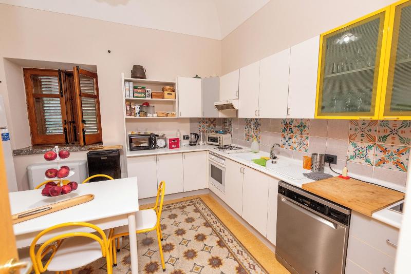 Villa Tecla image