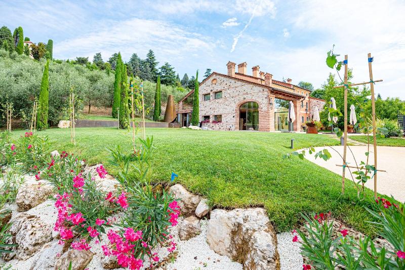 Borghetto San Biagio Relais image