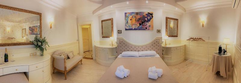 Simon's Guest House image
