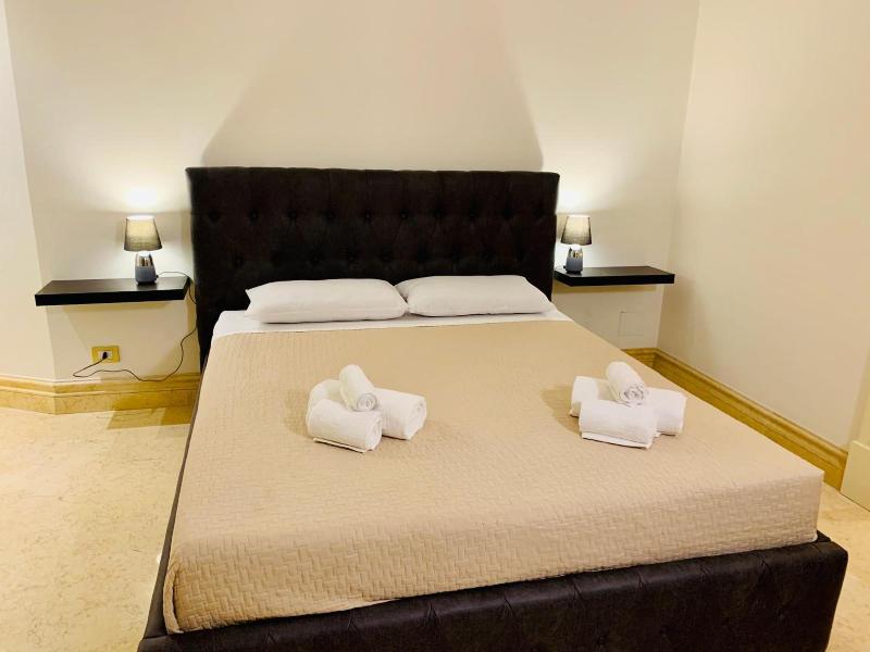 Simon's Guest House image