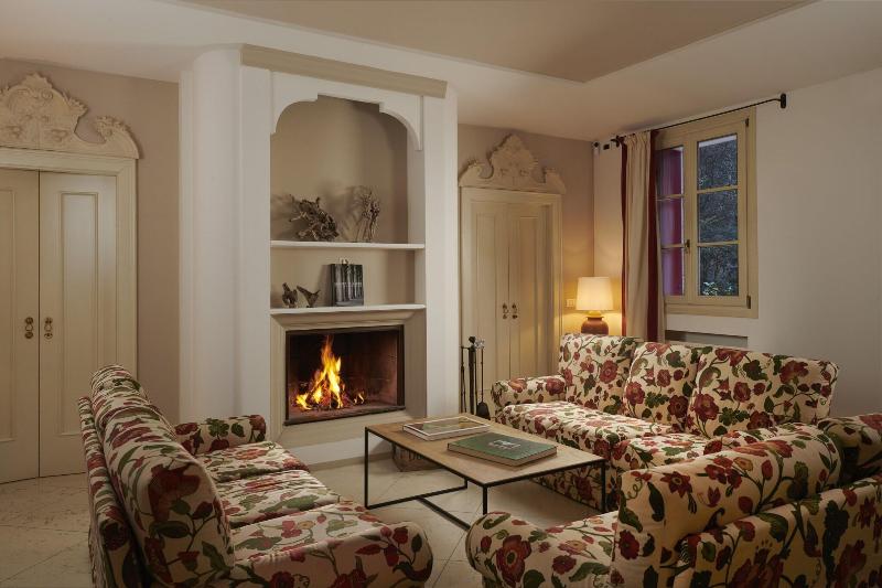 Villa Lovi image