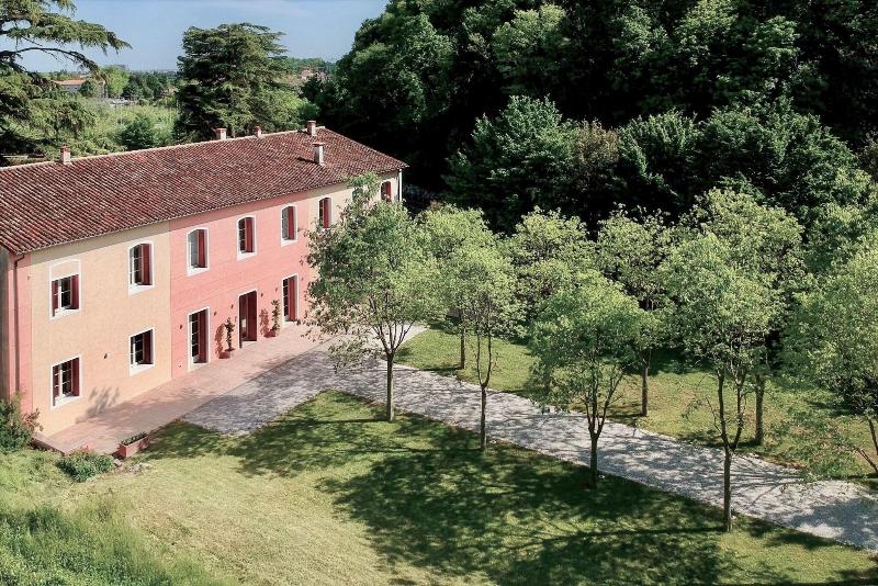 Villa Lovi image