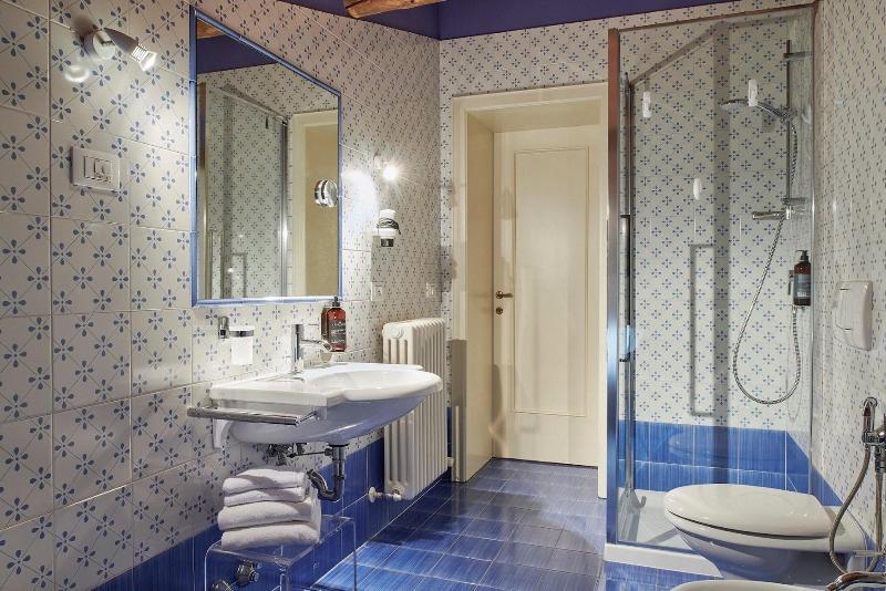 Villa Lovi image
