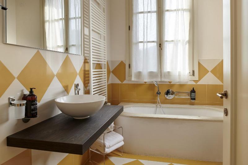 Villa Lovi image
