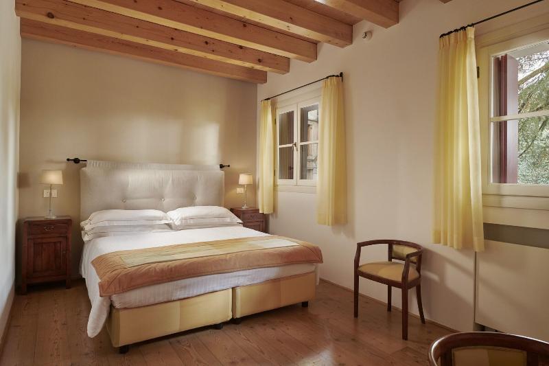 Villa Lovi image