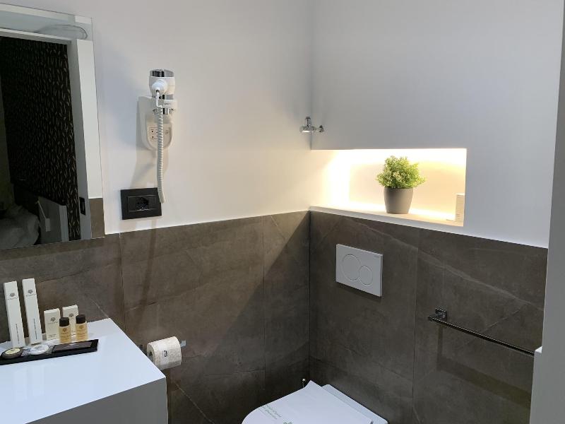 Thalya Luxury Rooms image