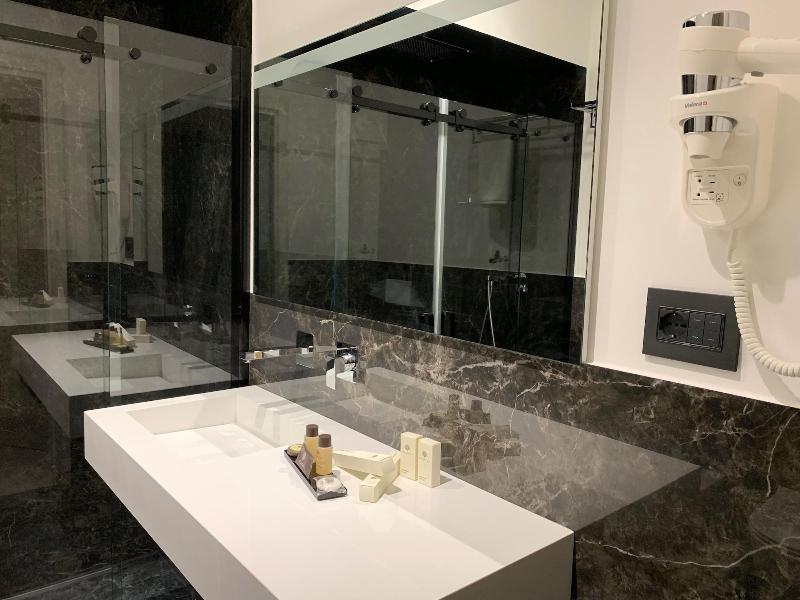Thalya Luxury Rooms image