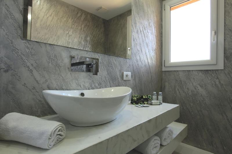 Double A Luxury Room image