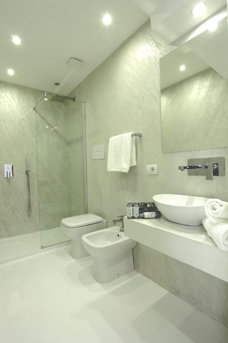 Double A Luxury Room image