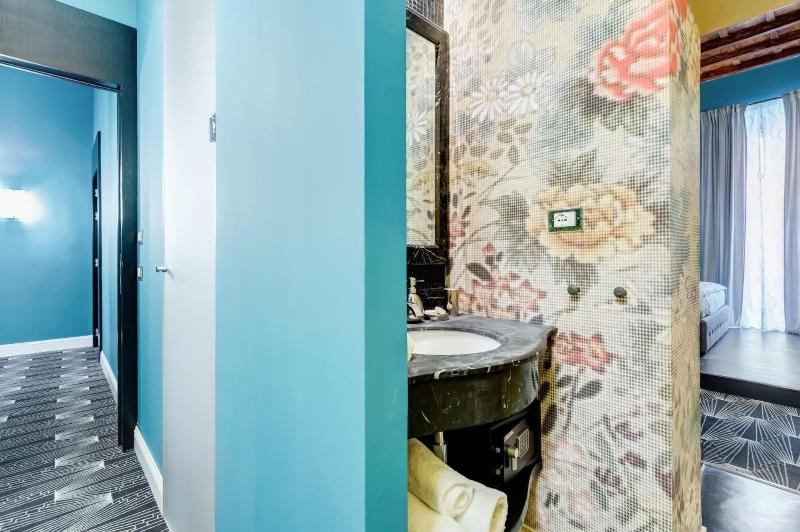 Premium Private Suites image