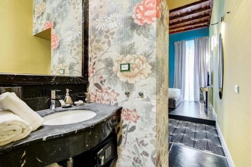Premium Private Suites image