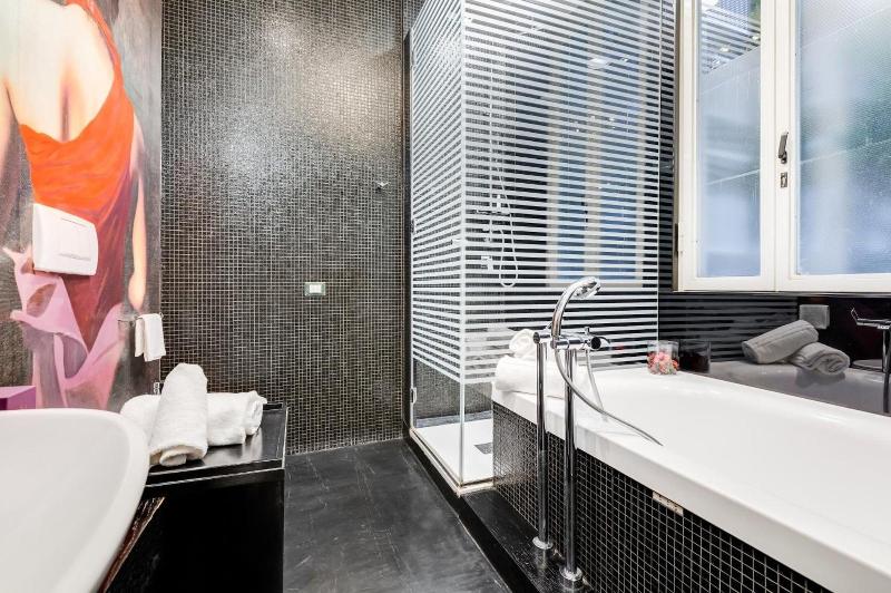 Premium Private Suites image