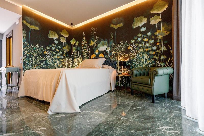 Hotel DeVille image