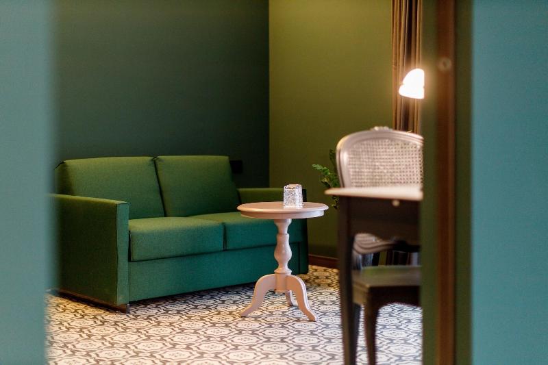 Hotel DeVille image