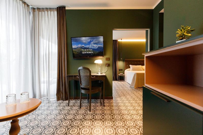 Hotel DeVille image