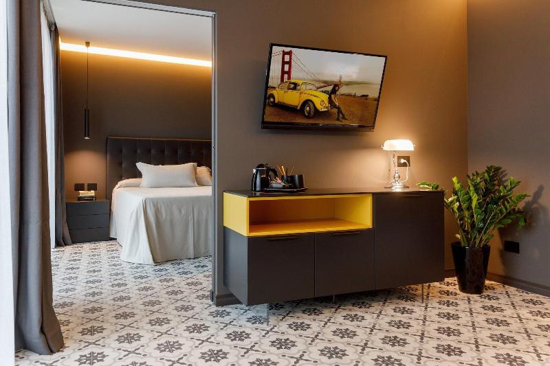 Hotel DeVille image