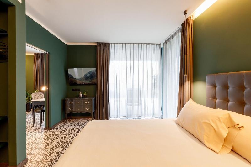 Hotel DeVille image