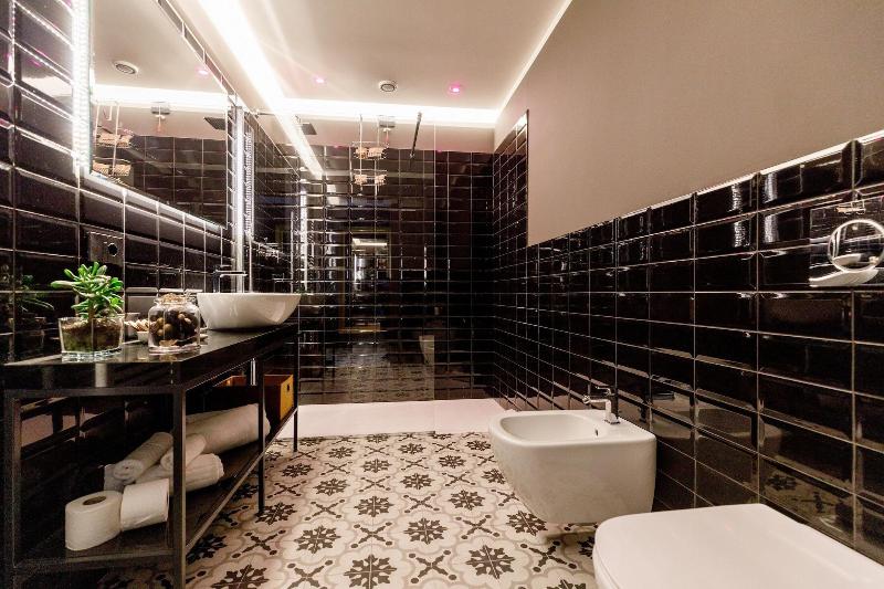 Hotel DeVille image