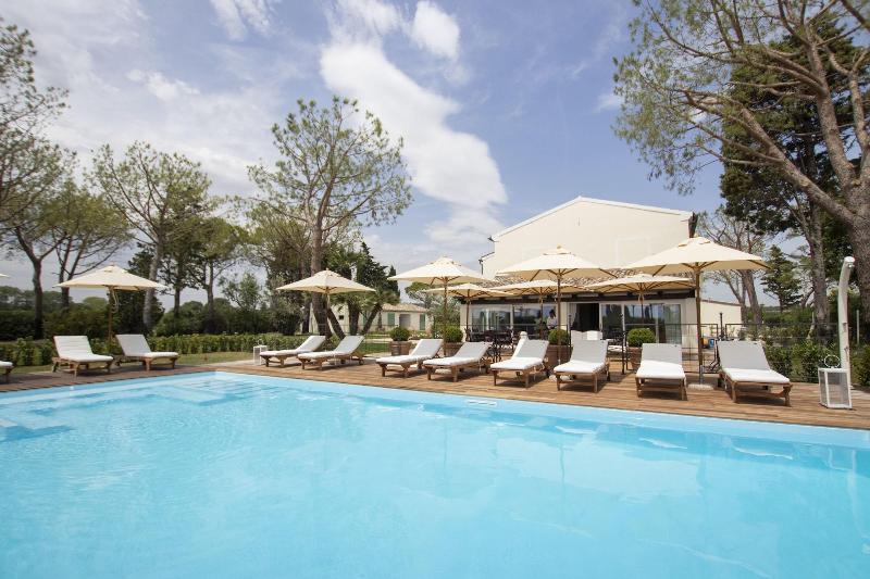 Casa Tua Spa Resort image