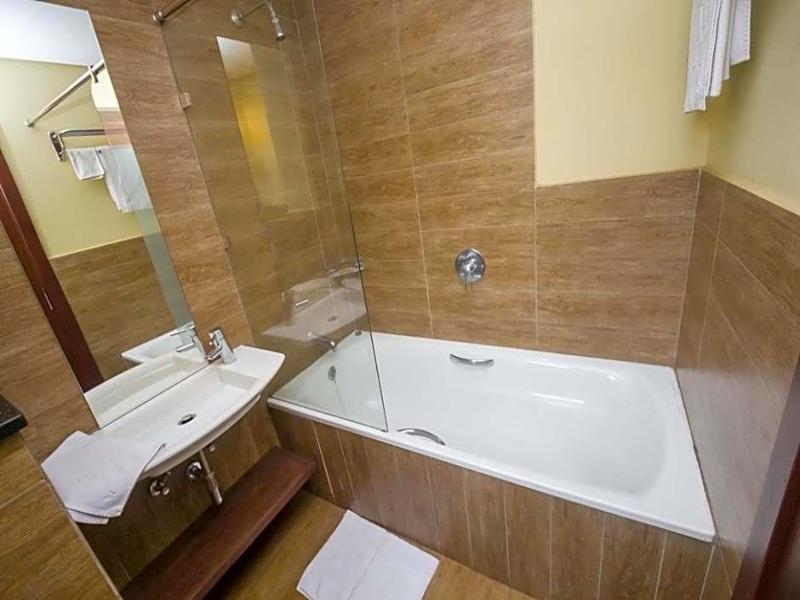 Taarifa Suites by Dunhill Serviced Apartments image