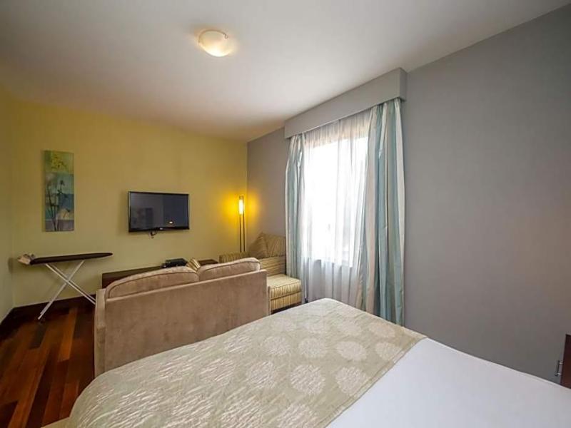 Taarifa Suites by Dunhill Serviced Apartments image