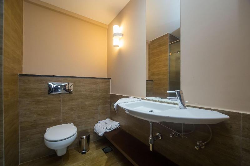 Taarifa Suites by Dunhill Serviced Apartments image