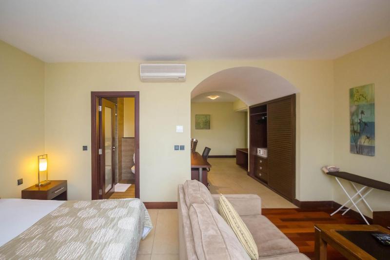 Taarifa Suites by Dunhill Serviced Apartments image