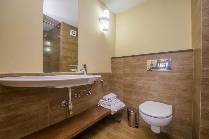 Taarifa Suites by Dunhill Serviced Apartments image